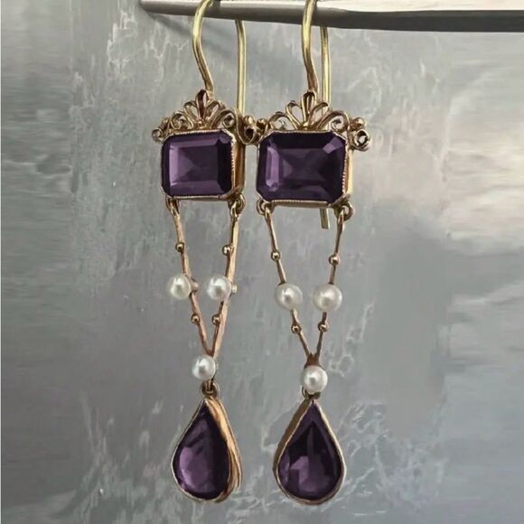 💜 NEW Elegant Gold Earrings with Purple crystals & Pearl Dangle Earrings 💜 - Picture 3 of 7